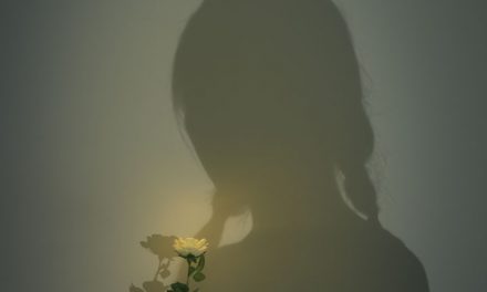 李零：現(xiàn)代社會(huì)最狡黠的悖論是“拿人不當(dāng)人”